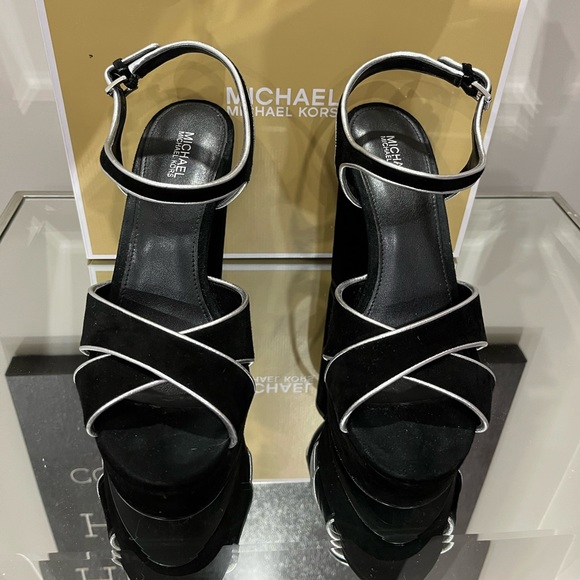 Michael Kors black suede platform sandals - Picture 2 of 2